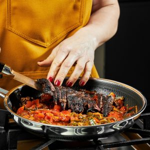 Hybrid Frying Pan with Lid. 12