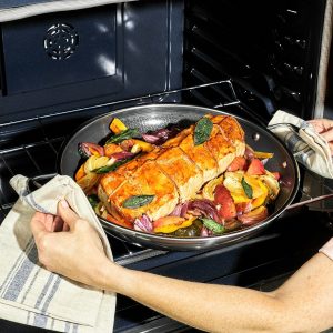 Hybrid Fry Pan with Lid. 14