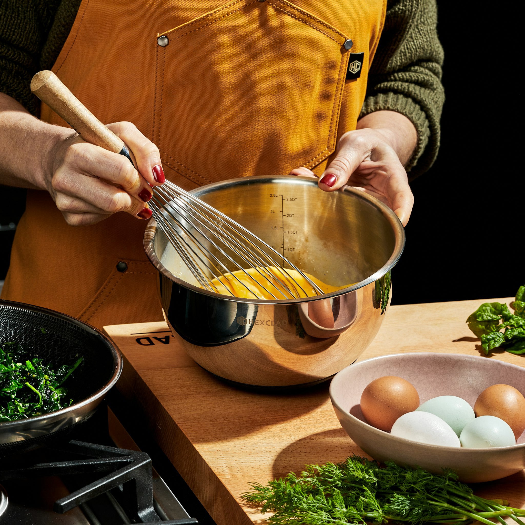 HexClad_MixingBowlSet_KWMB06-ST_10_HybridFryingPan_CWPN10-C_SpinachandFetaFrittatawithTomatoSalsa_032524_KF_01sq_73a8f82e-84eb-4fbe-bde4-cc2980a47d26.jpg