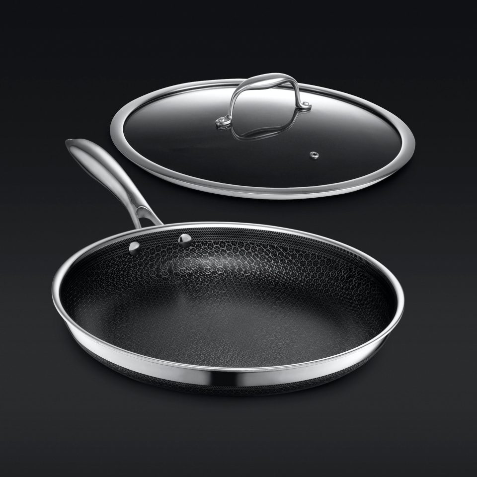 Hybrid Frying Pan with Lid. 12