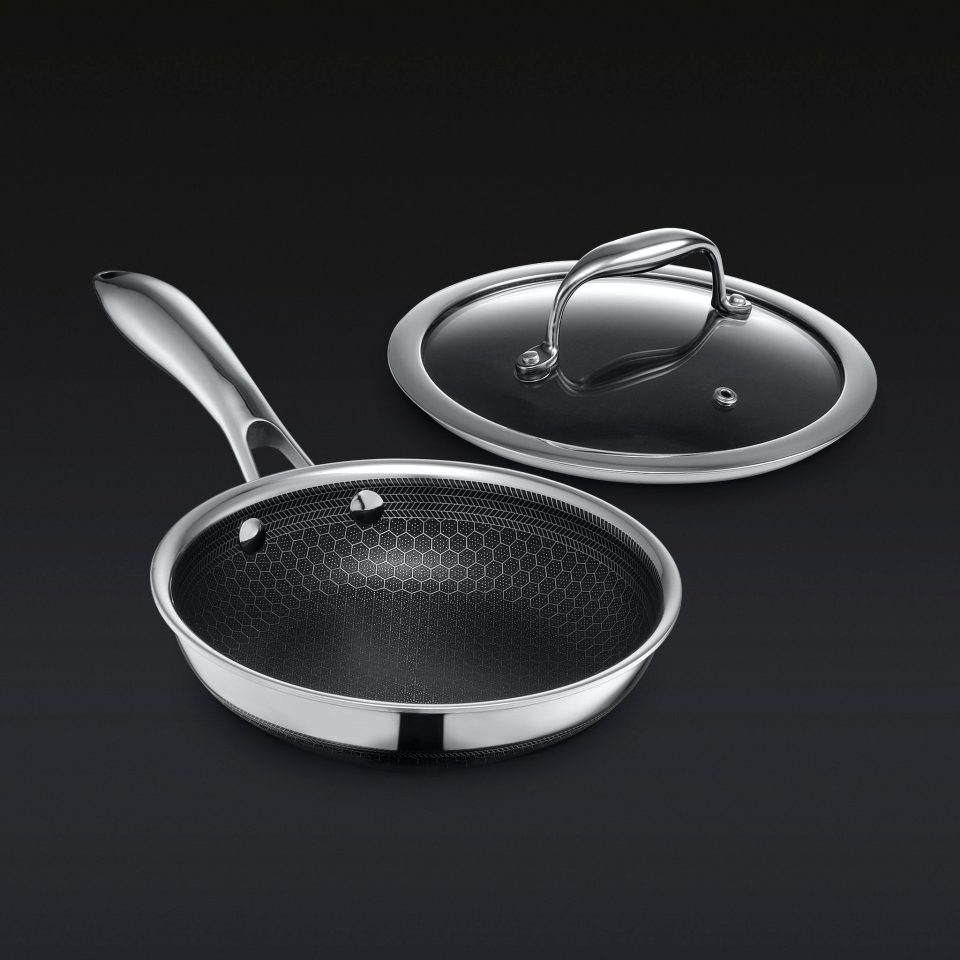 Hybrid Fry Pan with Lid. 7
